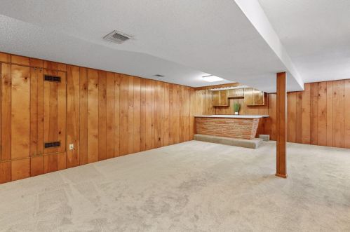 208 Colleen Ave, Saint Paul MN  55126-6252 exterior