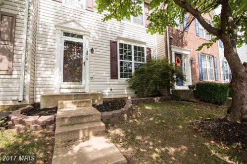 12016 Elliots Oak Pl, Bristow VA  20136-1262 exterior