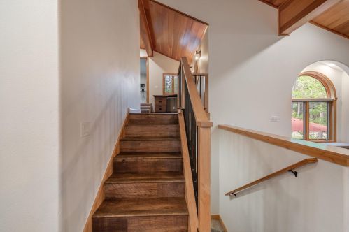 10656 Alder Creek Rd, Truckee CA  96161-2528 exterior