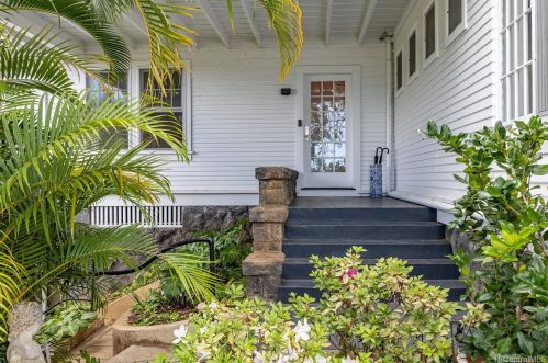 2072 Makiki Pl, Honolulu, HI 96822-2030