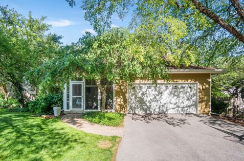 846 Waverly Ct, Naperville, IL 60563-3245