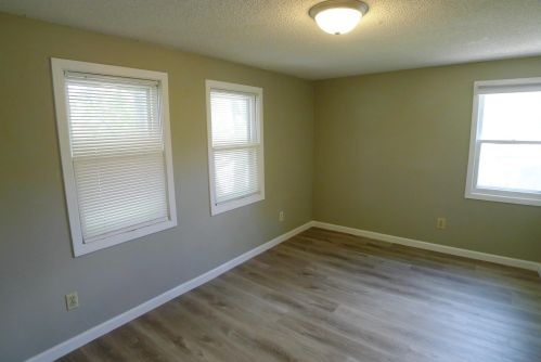525 Geneva Ave, Saint Paul MN  55128-6421 exterior