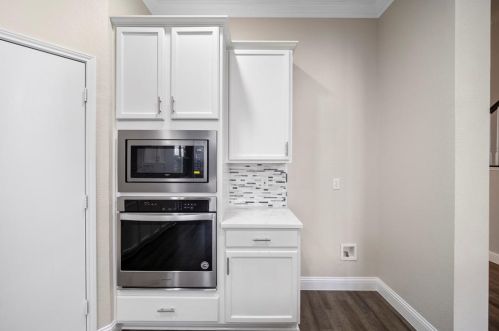 5600 Meadows Way, Fort Worth TX  76180-6315 exterior