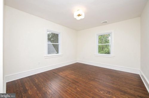 281 Rhoads Ave, Tavistock NJ  08033-1470 exterior