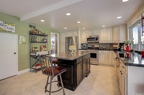 14912 Elm Ave, Irvine CA  92606-2611 exterior