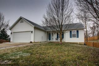 2711 Overview Dr, Columbia, IL 62236-2672