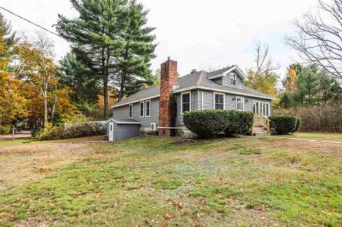 12 Shirley Park Rd, Goffstown, NH 03045-1819