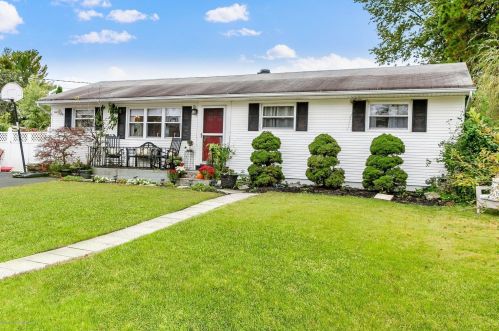 27 Georgian Blvd, Jackson Twp, NJ 08527-2429