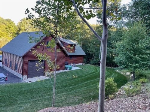 23 Lewis Rd, East Hampton, CT 06447-1550