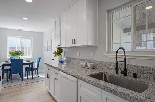 7772 Highland Ave, Citrus Heights, CA 95610-4545