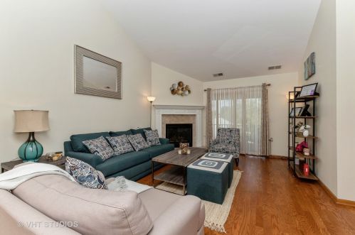 6402 Pine Trail Ln, Tinley Park, IL 60477-5034