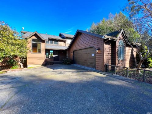 24471 Sherwood Rd, Willits, CA 95490-9502