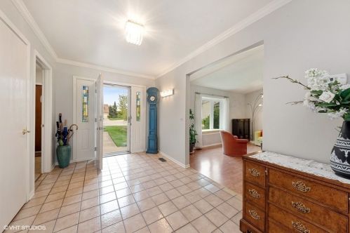 625 Pennsylvania Ct, Arlington Hts, IL 60005-4281