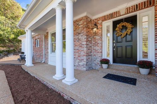 318 Hays Hill Dr, Fenton, MO 63026-3135