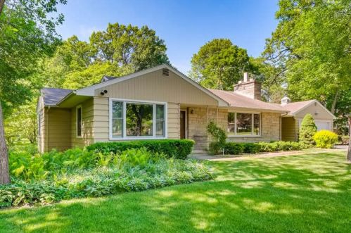 347 Woodland Ct, Palatine, IL 60067-7737