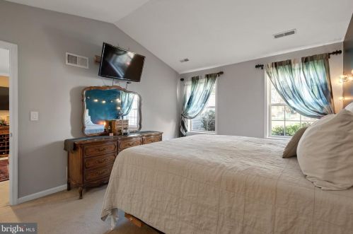 30 Mill Pond Dr, Lancaster PA  17603-7411 exterior