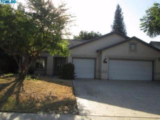 909 Arroyo St, Visalia, CA 93292-3528