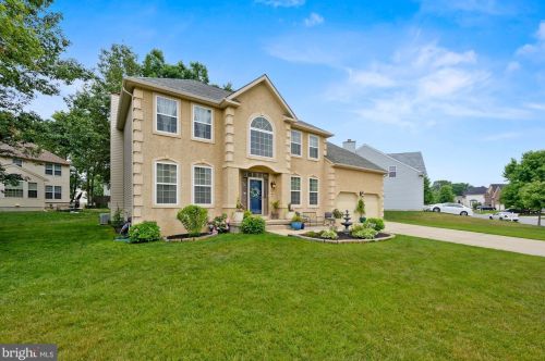 4 Twisting Ln, Erial, NJ 08081-9766