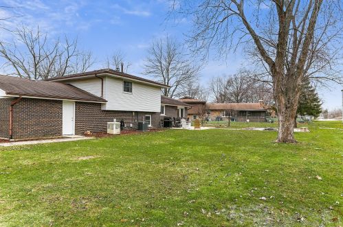 5 Church Ct, Frankfort, IL 60423-1606