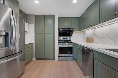 431 Tangelo, Irvine CA  92618-4483 exterior