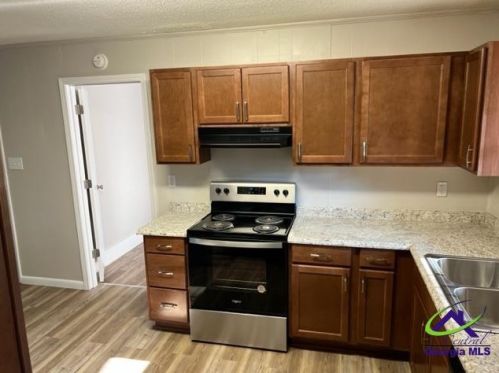 121 Victor St, Warner Robins, GA 31088-5317