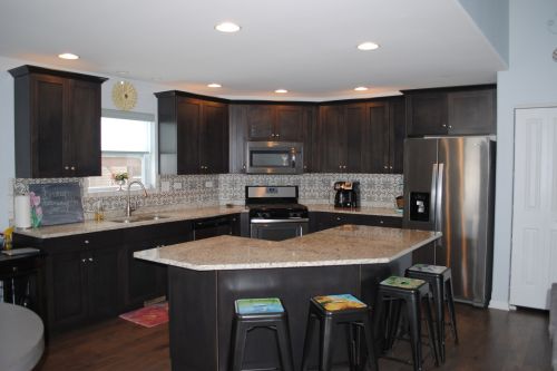 1302 Burry St, Joliet, IL 60435-4042