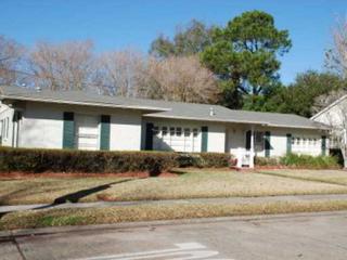 112 Magnolia Dr, Metairie, LA 70005-4029
