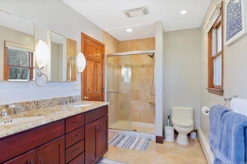 36 Laurel Dr, Upper Stepney CT  06468-1650 exterior