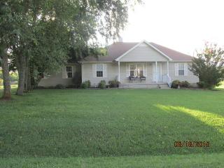 202 Gateway Dr, Murfreesboro, TN 37127-7546