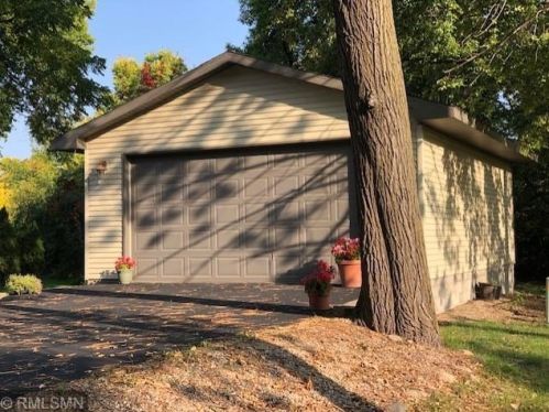 608 Darwin St, Litchfield, MN 55355-2712