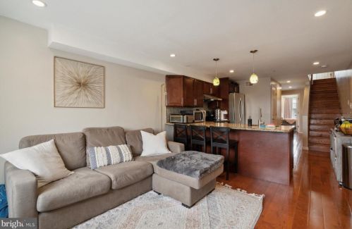 528 13 St, Philadelphia PA  19147-4533 exterior