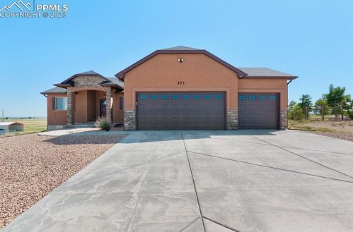 371 Desert Cove Dr, Pueblo CO  81007-2500 exterior