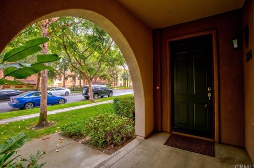 324 Quail Rdg, Irvine CA  92603-4240 exterior