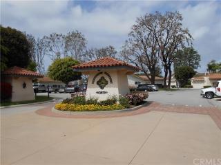 18445 Gina Ln, Huntington Beach CA  92646-1608 exterior
