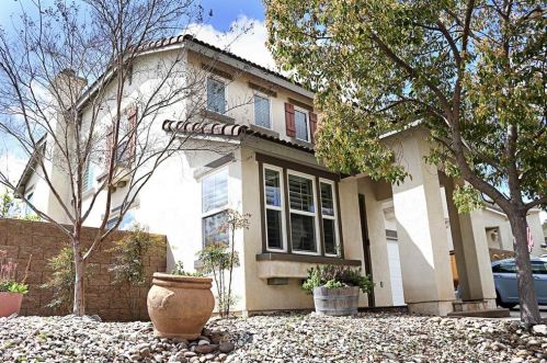 701 Helmsdale Rd, San Marcos, CA 92069-8133