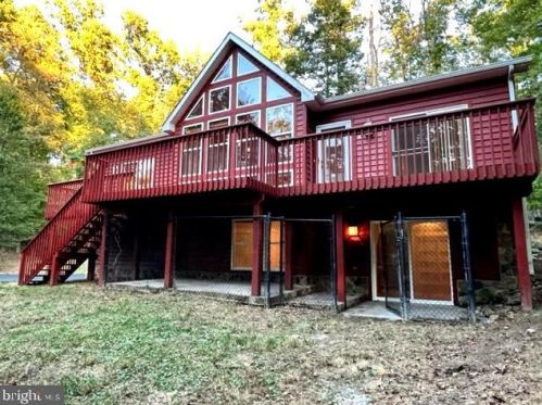 160 Black Cub Run Ln, Harpers Ferry WV  25425-5682 exterior