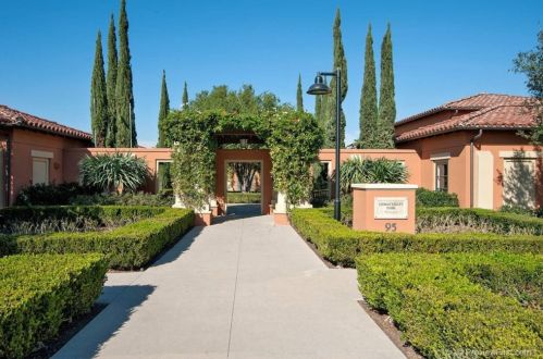 38 Latitude, Irvine CA  92618-8821 exterior