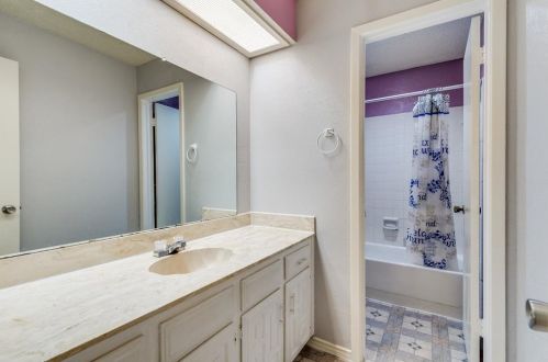 7225 Cleburne Rd, Fort Worth TX  76133-6810 exterior