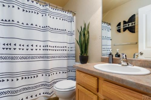 443 Fredonia Dr, Pueblo CO  81007-1302 exterior