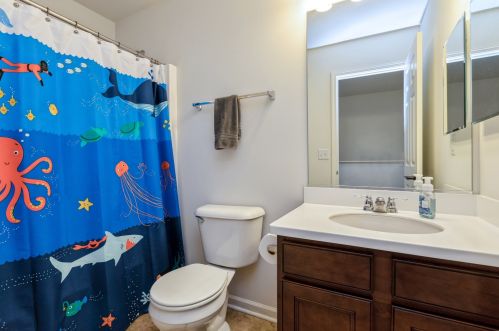 2490 Fallbrook Dr, Pingree Grove IL  60140-9059 exterior