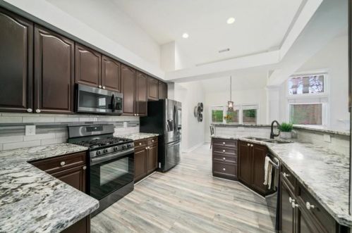 3810 Stonebriar Ct, Duluth GA  30097-2239 exterior