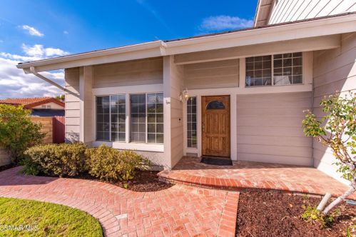 5471 San Joaquin St, Simi Valley, CA 93063-5030