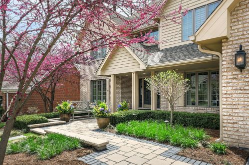 309 Apple River Dr, Naperville, IL 60565-6326