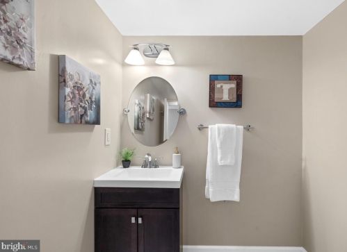 1023 Carson St, Silver Spring MD 20901-1814 exterior