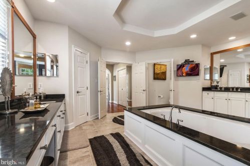 1500 Sandy Glenn Pl, Sandy Spring MD  20860-3007 exterior