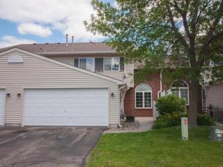 1015 Primrose Ln, Minnetrista, MN 55387