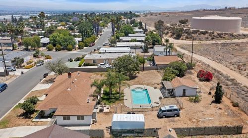 20101 Camino Del Sol, Riverside CA  92508-2423 exterior