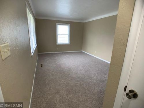 851 Charles Ave, Saint Paul, MN 55104-2723