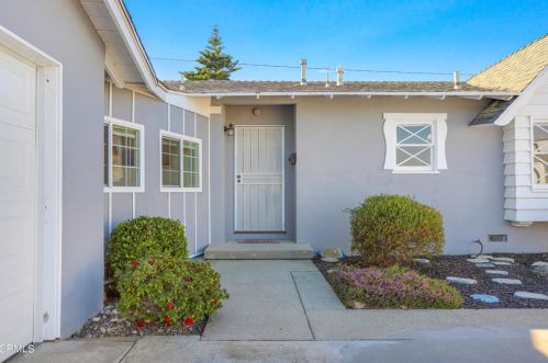 4731 B St, Oxnard, CA 93033-7017