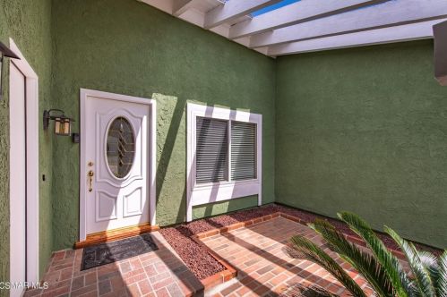 2628 Bancock St, Simi Valley, CA 93065-1402